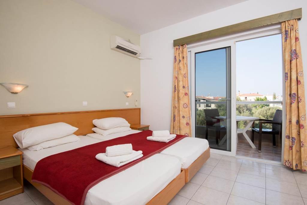 Barbie Hotel Apartments Ialysos  Ngoại thất bức ảnh