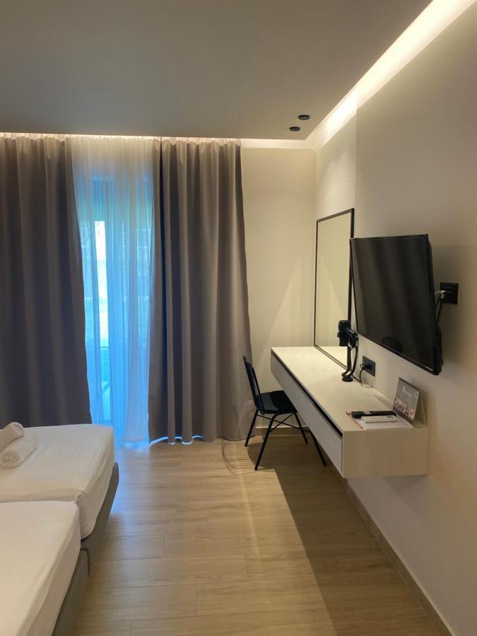Barbie Hotel Apartments Ialysos  Ngoại thất bức ảnh