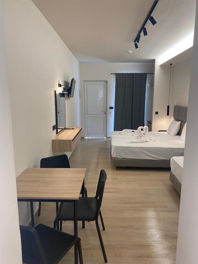 Barbie Hotel Apartments Ialysos  Ngoại thất bức ảnh