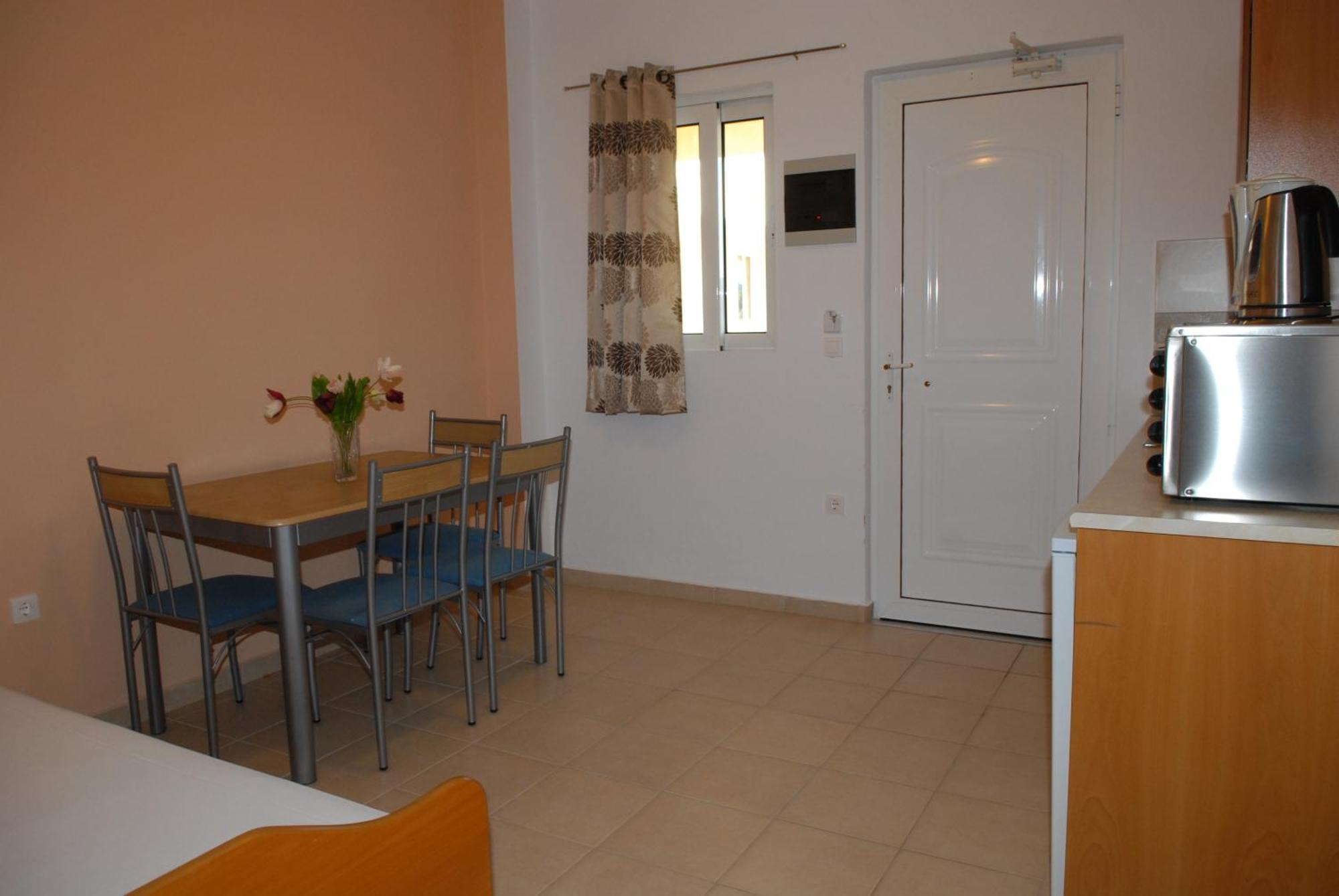 Barbie Hotel Apartments Ialysos  Ngoại thất bức ảnh